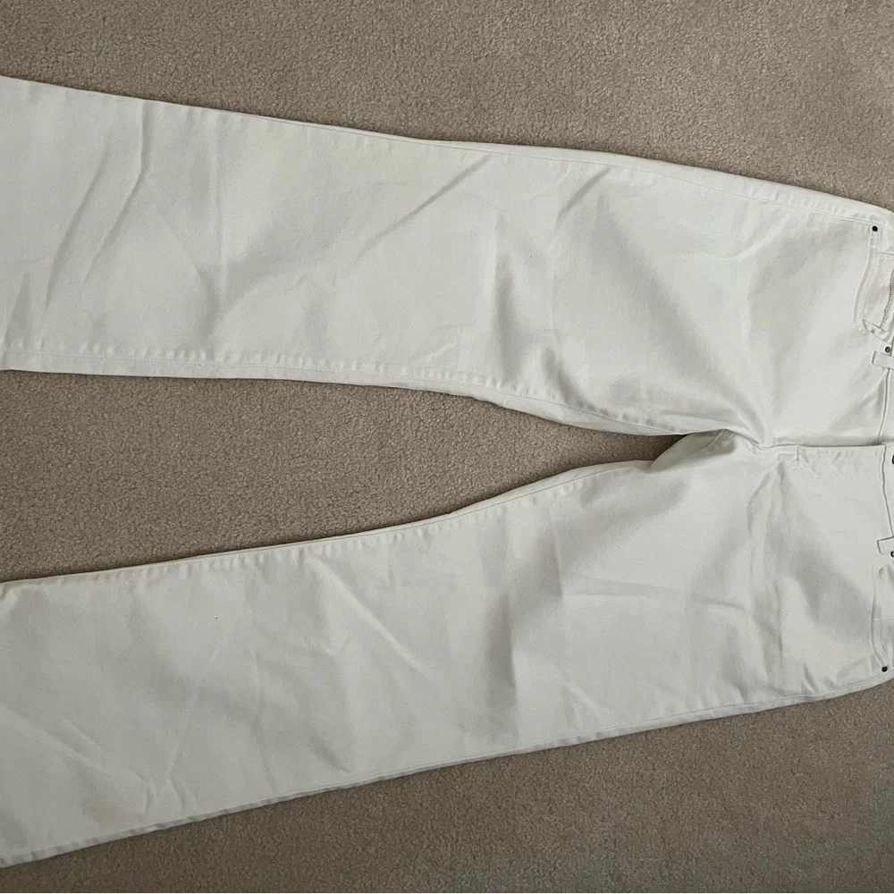 Levi’s Perfectly Shaping 512 Boot Cut White Jeans Women's 20W Medium - Picture 3 of 6